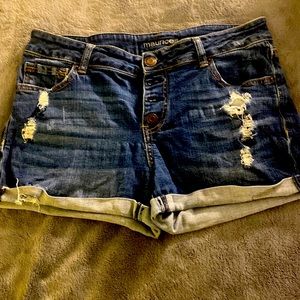 Maurice’s cuffed denim shorts